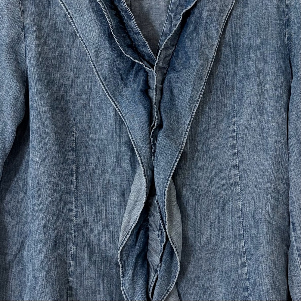 KUT From The Kloth Chambray Ruffle Button Down Blouse L - Picture 3 of 7